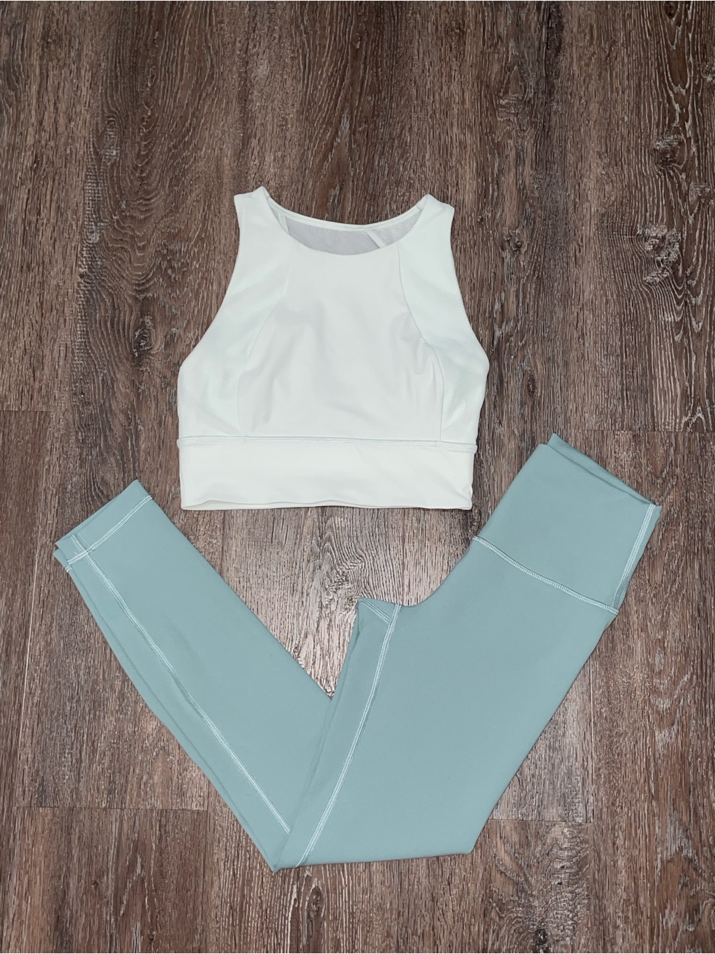 Euc Lululemon Matching Shades Of Mint Green Set. Size 4